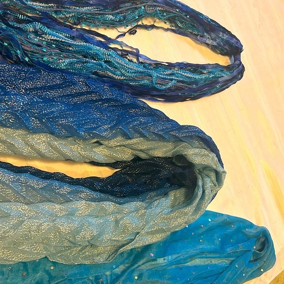 Bundle of Blue - Picture 2 of 11